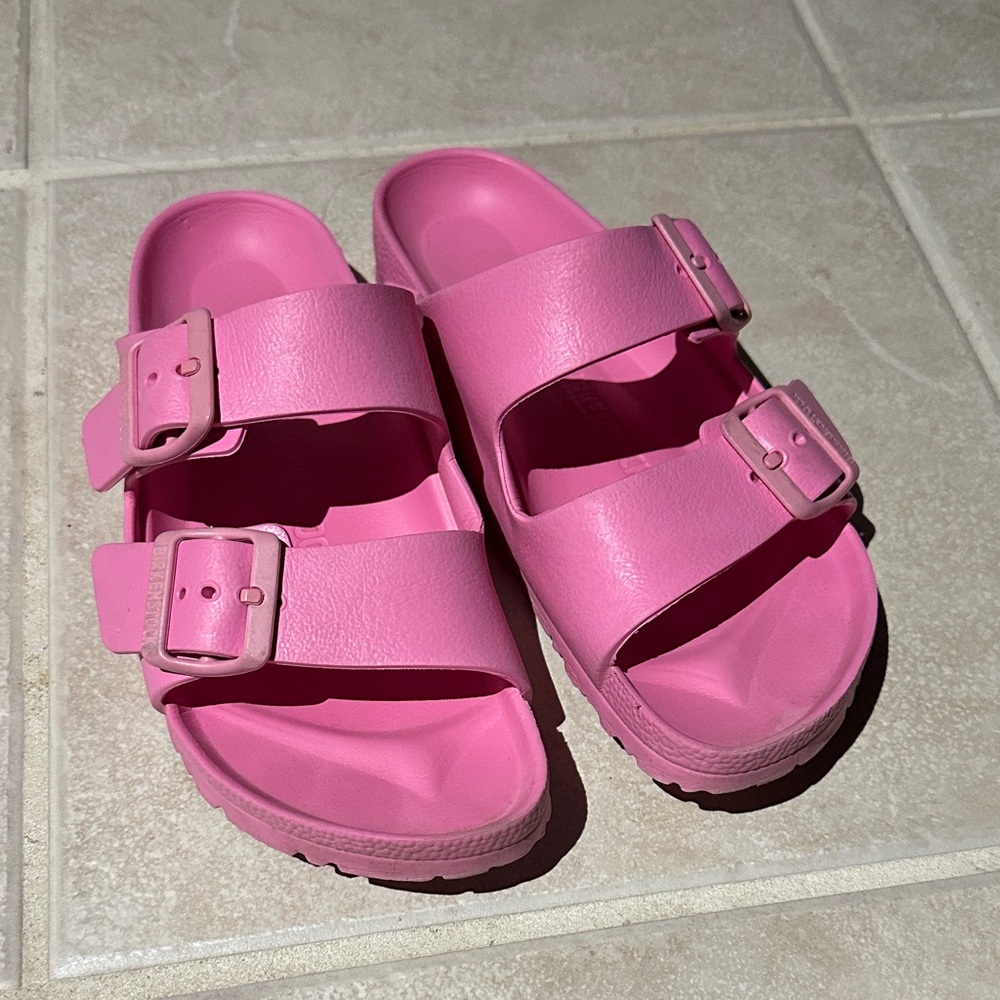 Birkenstock Arizona Essentials Eva in Candy Pink. Great for poolside!
